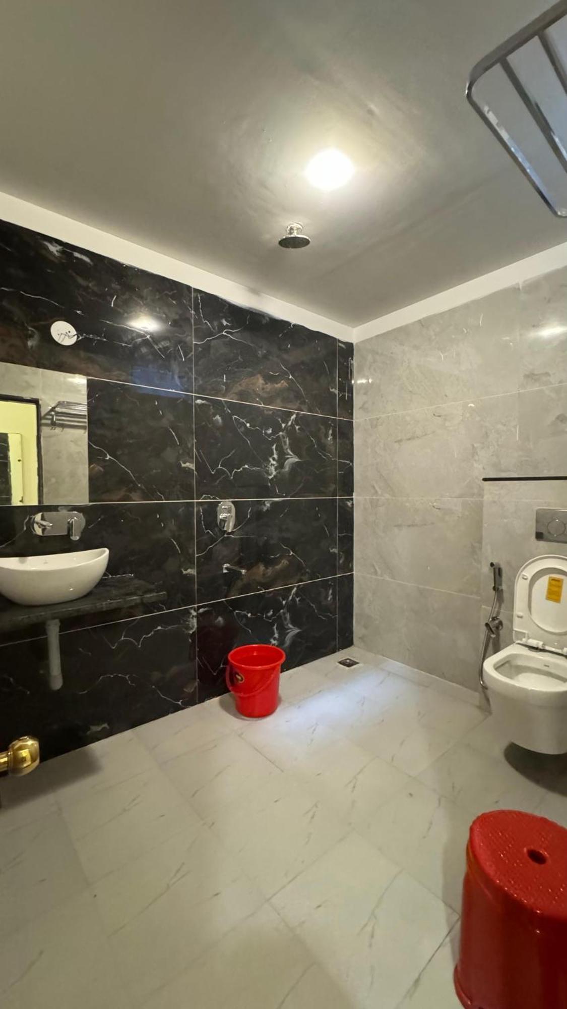 Hotel Prakasham Uddzsaín Kültér fotó