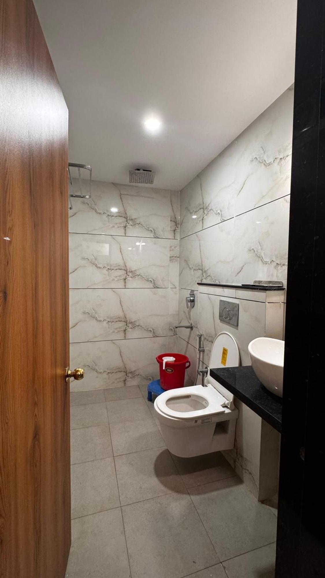 Hotel Prakasham Uddzsaín Kültér fotó